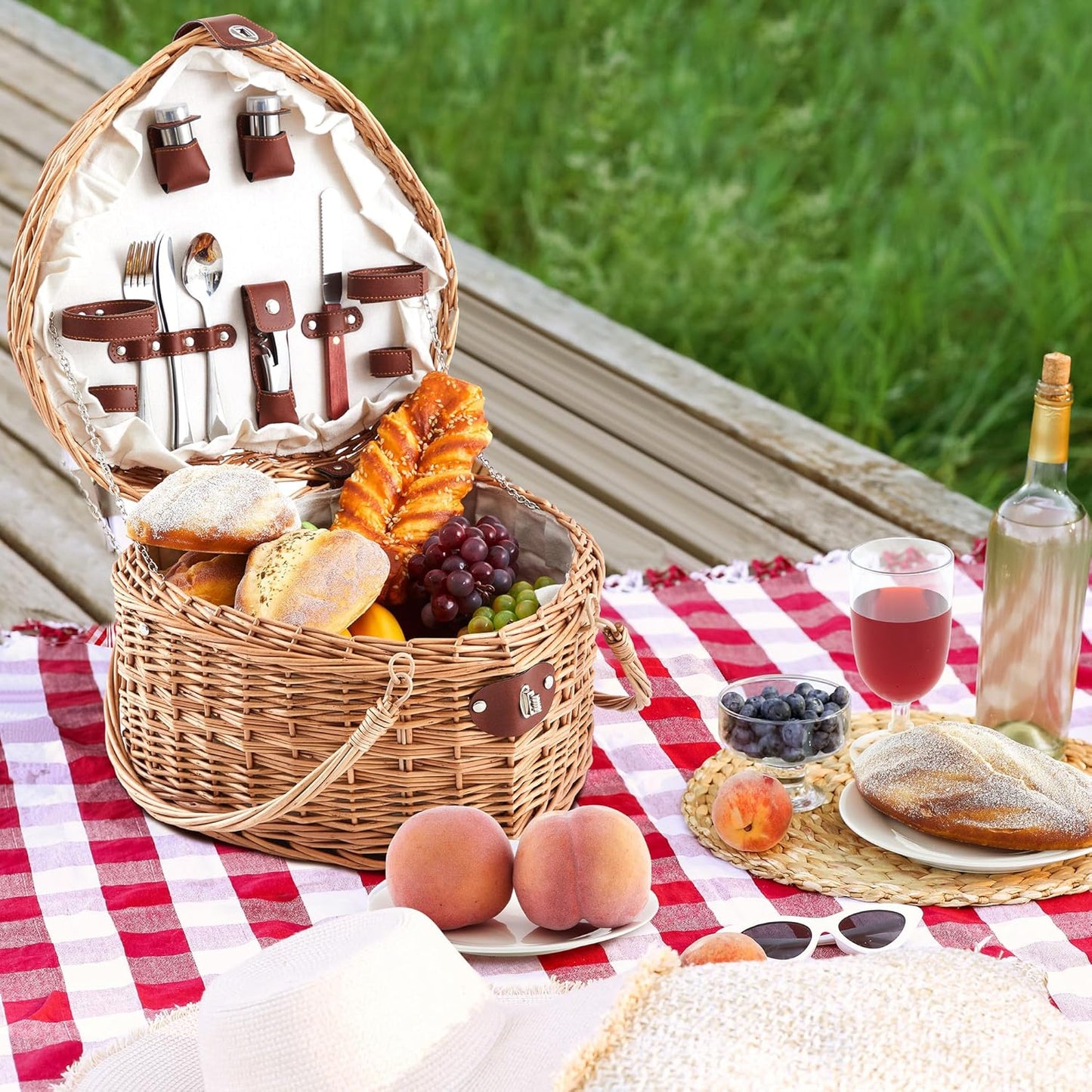 Picnic Basket Set 2 Person Tableware Set Heart Wicker Picnic Basket Antique White for Camping Outdoor Party Couple Birthday Wedding Valentine Gift